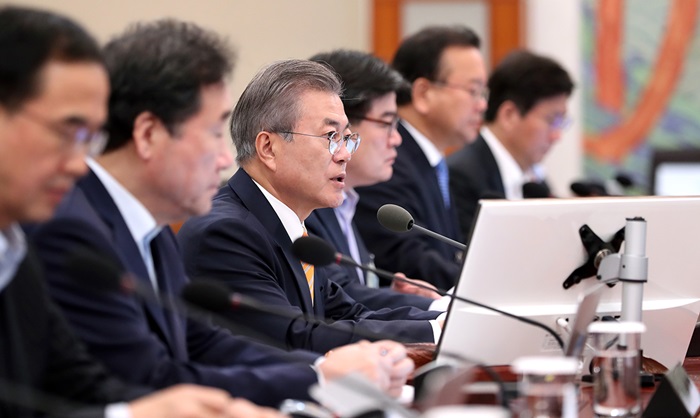 Präsident Moon Jae-in spricht am 23. Oktober bei einer Kabinettsitzung im Cheong Wa Dae. ⓒ Cheong Wa Dae