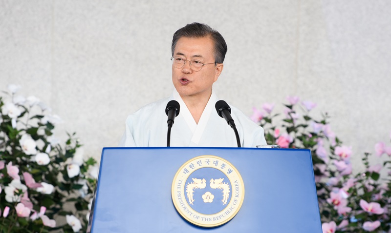 Präsident Moon Jae-in nimmt an der Feier zum 74. Tag der Unabhängigkeit Koreas teil, die am 15. August 2019 in der Unabhängigkeitshalle von Korea in der Innenstadt von Cheonan stattfand.