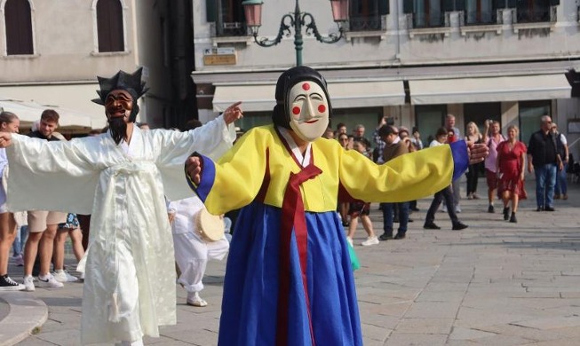 „Talchum“ wird im Karneval 2023 in Venedig auftreten