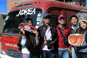 Kimchi-Bus begibt sich für die Fußball-WM nach Brasilien