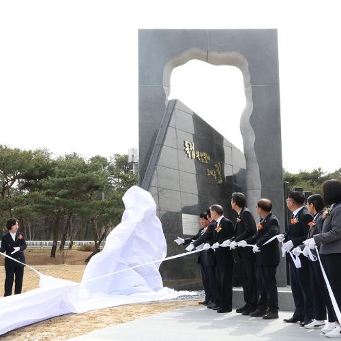 Eröffnungszeremonie der Gedenkstätte für die Unabhängigkeitskämpfer
