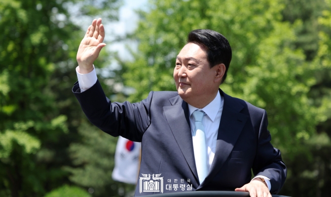 Rückblick auf die einjährige Präsidentschaft vom Präsidenten Yoon