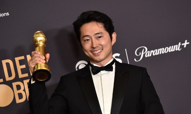 Steven Yeun: Erster koreanischer Gewinner für den besten Hauptdarsteller bei den Golden Globe Awards