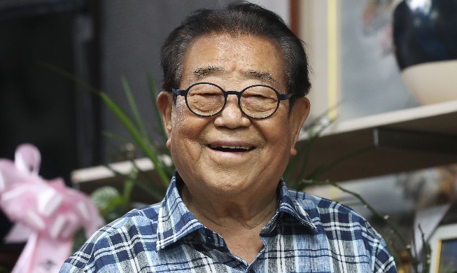 Präsident Yoon verleiht Fernsehmoderator Song Hae posthum den höchsten kulturellen Orden