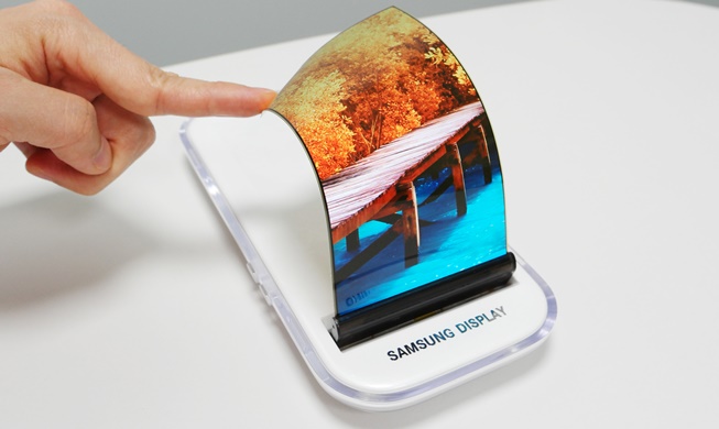 Samsung, LG enthüllen innovative Hightech-Smartphones