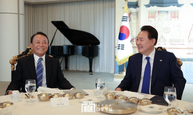 Präsident Yoons Bitte um ,,mehr Interesse an der Entwicklung der Beziehungen beider Länder“