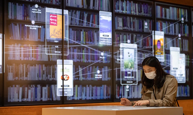 Bibliothek der Zukunft: eine eindringliche Erfahrung in der Nationalbibliothek