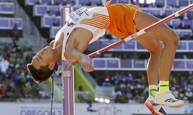 Hochspringer Woo Sang-hyeok gewinnt Koreas erste Silbermedaille bei Leichtathletik-WM