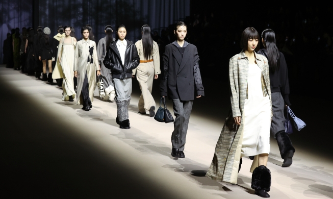 F/W Seoul Fashion Week 2024 eröffnet