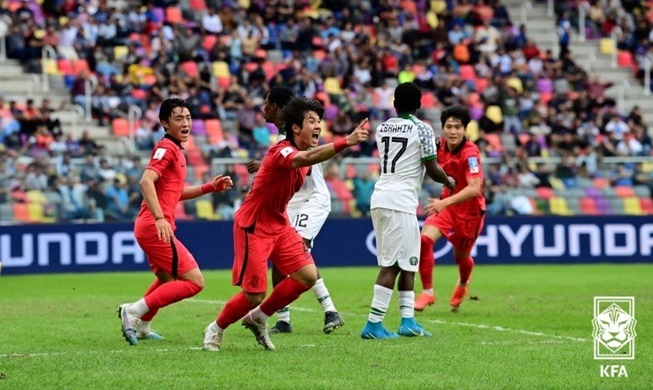 Aufeinanderfolgender Einzug der koreanischen Fußballmannschaft ins Halbfinale