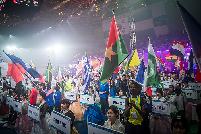 Insgesamt 971 Taekwondo-Athleten aus 183 Ländern besuchen am 24. Juni die Eröffnungszeremonie der Taekwondo Weltmeisterschaft 2017 im Landkreis Muju, Provinz Jeollabuk-do.