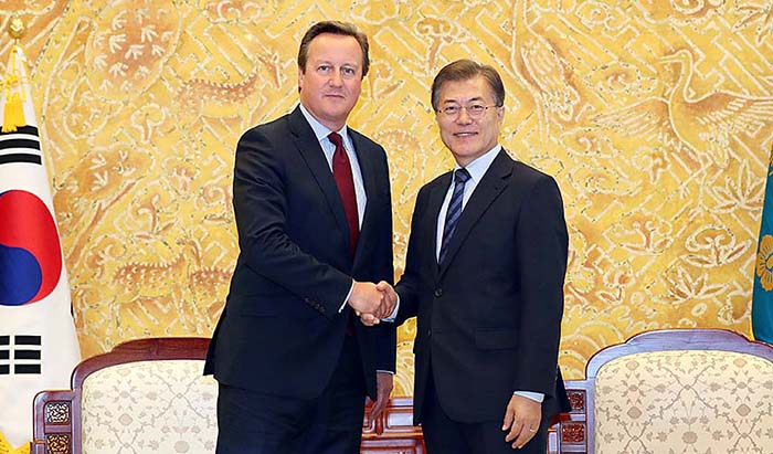 170705_presmooncameron_art1.jpg