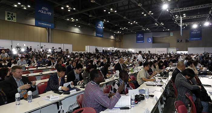Ausländische Korrespondenten konzentrieren sich am 27. April 2018 auf ein Pressebriefing im Hauptpressezentrum des innerkoreanischen Gipfels 2018 im KINTEX-Kongresszentrum in der Provinz Gyeonggi-do. ©Korea.net DB