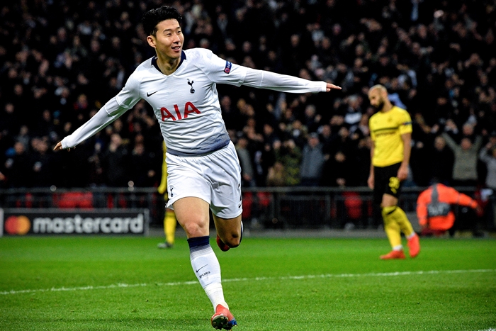 Tottenham-Star Son Heung-min jubelt am 13. Februar, nachdem er im Hinspiel des Achtelfinales der UEFA Champions League im Londoner Wembley-Stadion den ersten Treffer gegen Borussia Dortmund erzielt hatte. ⓒ Yonhap News