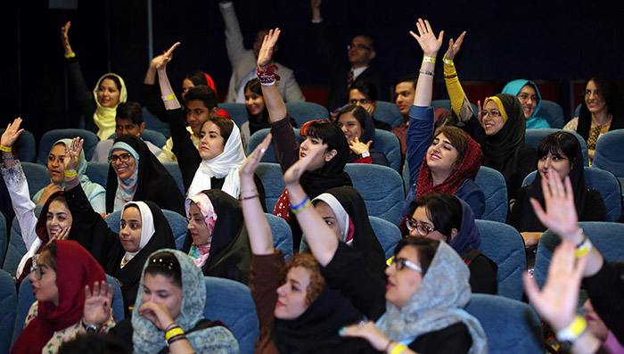 Teilnehmerinnen eines Quiz über koreanische Fernsehsendungen in Teheran am 2. Mai. 