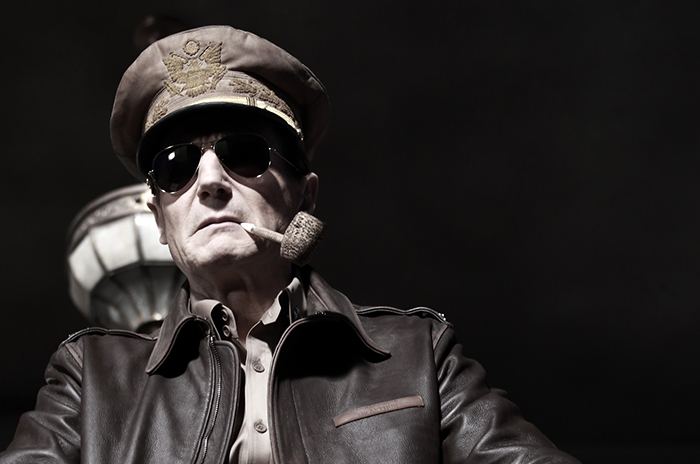 Liam Neeson in der Rolle des Generals Douglas MacArthur