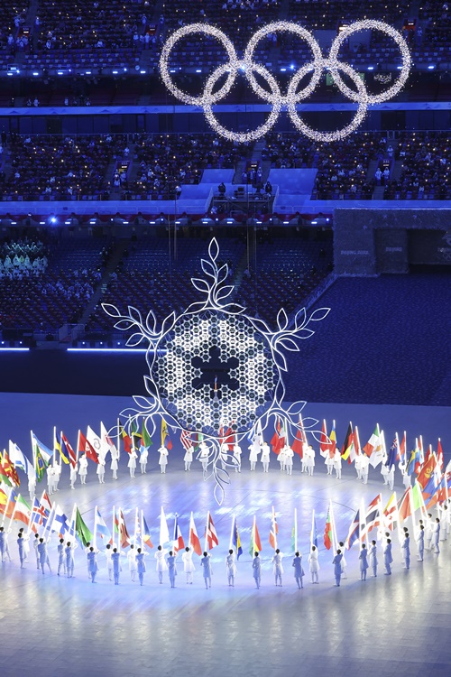 Die olympische Flamme wird am 20. Februar bei der Abschlusszeremonie der Olympischen Winterspiele 2022 in Peking im Nationalstadion in der chinesischen Hauptstadt erloschen.