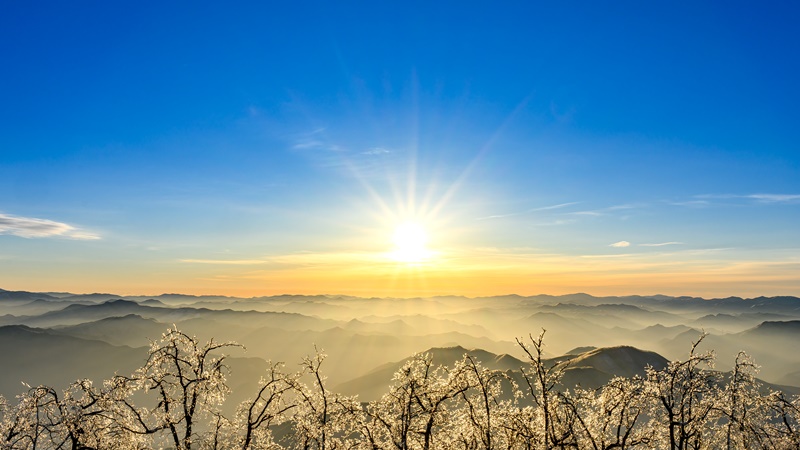Der Sonnenaufgang aus der Seilbahn am Berg Gariwangsan in Jeongseon-gun in der Provinz Gangwon-do. ⓒ Kreisamt Jeongseon-gun