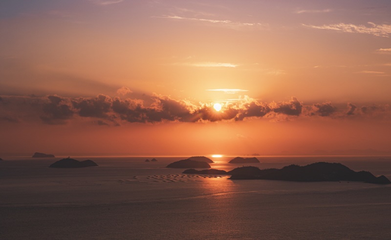 Der Sonnenaufgang aus dem neunten Stock im Ttangkkeut-Observatorium in Haenam-gun in der Provinz Jeollanam/do. ⓒ Reisemagazin Travie 