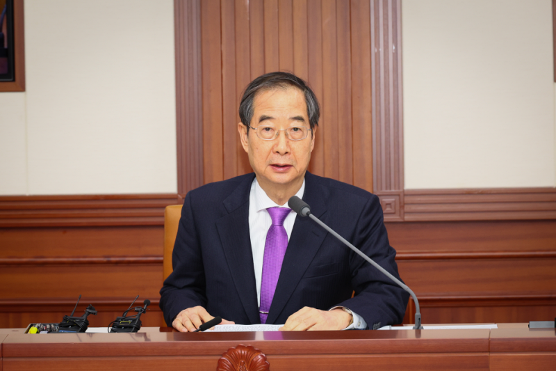 Der koreanische Ministerpräsident Han Duck-soo äußerte sich am 5. April bei einem Ministertreffen im Regierungskomplex Seoul in Jongno-gu in Seoul ⓒ Ministerpräsidentenamt