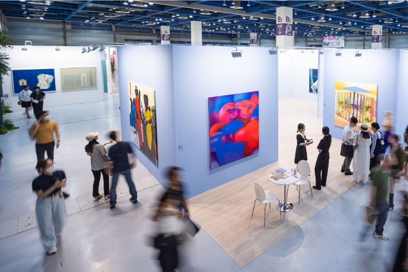 Nun können die Kunstwerke, die nach 1946 hergestellt wurden, ohne Beschränkungen im Ausland gehandelt oder ausgestellt werden. Foto der Ausstellung “Kiaf SEOUL“, die im September letzten Jahres im COEX in Gangnam-gu in Seoul veranstaltet wurde. ⓒ Offizielle Webseite von Kiaf SEOUL 