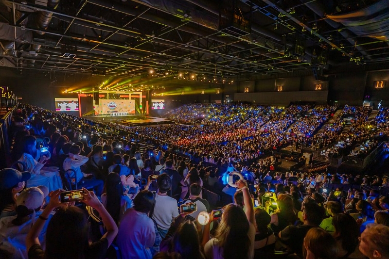 Es wurde festgestellt, dass der ausländische Umsatz vom K-Pop-Markt mit dem Anstieg von 34,3 % zum ersten Mal die Marke von einer Billion Won überschritt. Foto einer Szene aus dem KCON HONG KONG im März dieses Jahres in der AsiaWorld-Expo in Hong Kong. ⓒ CJ ENM