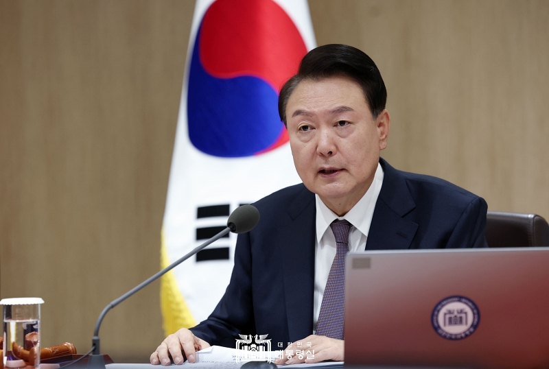 Präsident Yoon Suk Yeol führt am 15. Oktober im Präsidialamt in Yongsan-gu, Seoul, die 44. Kabinettssitzung durch. ⓒ Präsidialamt der Republik Korea