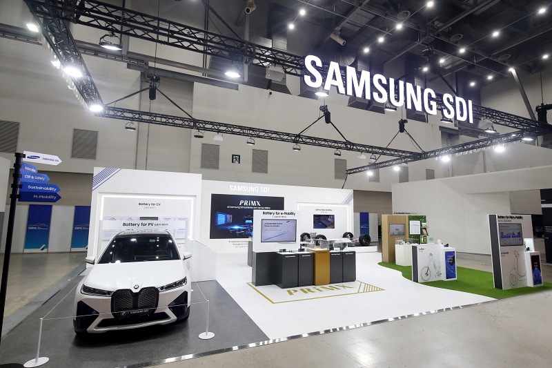 Die Regierung der Republik Korea wird einen Fonds in Höhe von 34 Billionen Won für die Unterstützung der Spitzenindustrie einführen. Foto von Werbeständen vom koreanischen Unternehmen Samsung SDI bei der Daegu International Future Auto & Mobility Expo in Daegu ⓒ Samsung SDI 
