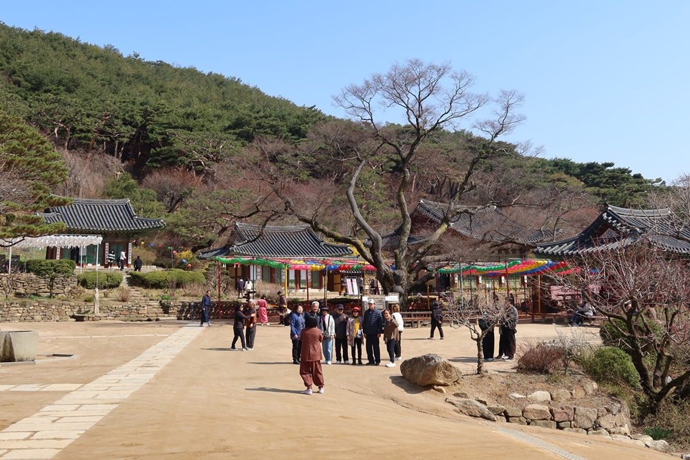 Der Jeondeungsa-Tempel in der Insel Ganghwa in Incheon