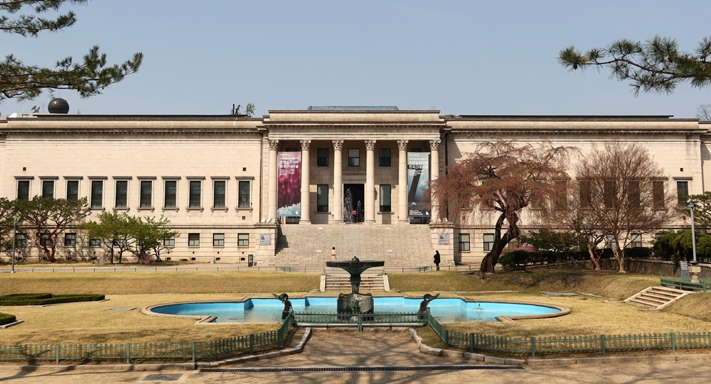 Die Landschaft der Halle des Deoksugung-Palastes des Seouler Nationalmuseums für moderne und zeitgenössische Kunst ⓒ Charles Audouin/korea.net