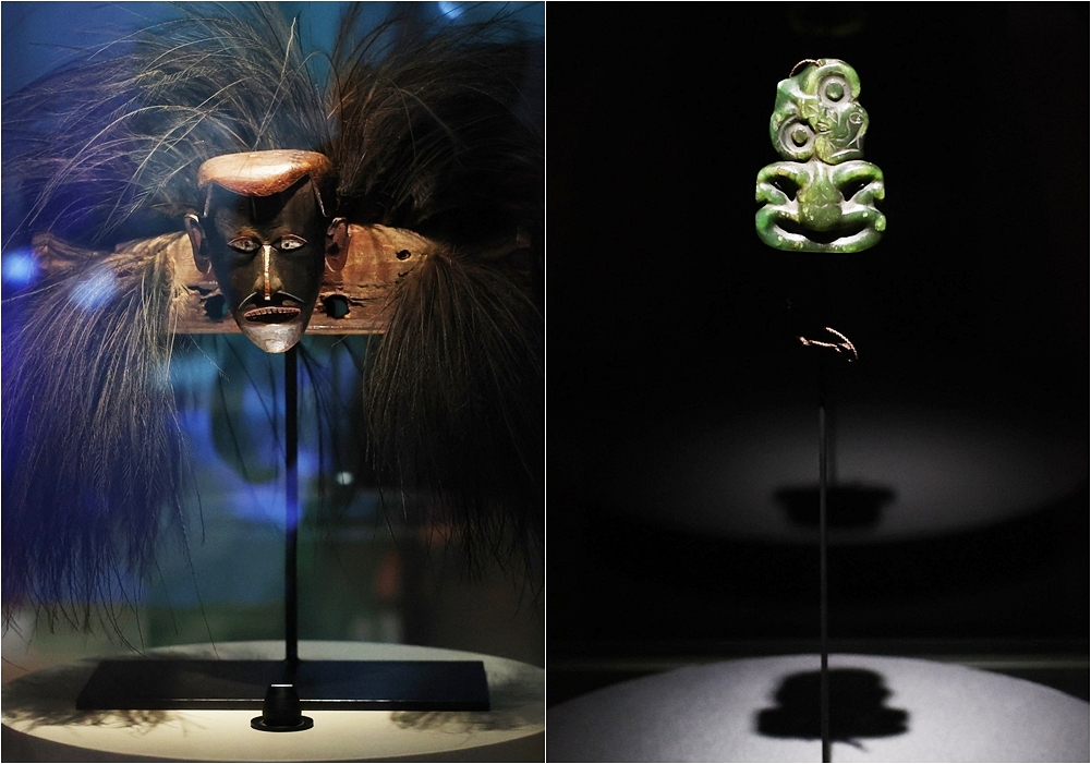 Links: “dogai“, eine Skulptur des Einbaums, ist bei der Sonderausstellung “Mana Moana - Arts of the Great Ocean, OCEANIA“ zu sehen. Rechts: Hei tiki, eine Halskette, die mit dem Nephrit hergestellt wurde 