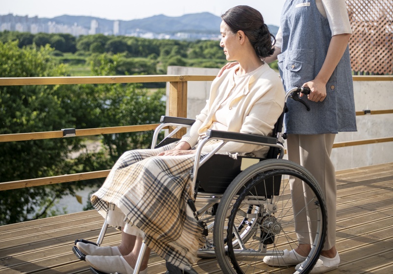 Das Ministerium für Justiz und das Ministerium für Gesundheit und Wohlfahrt teilten am 24. August mit, dass in 24 koreanischen Universitäten das Ausbildungsprogramm für die ausländischen Altenpfleger betrieben wird ⓒ iclickart/Die unbefugte Verwendung dieses Fotos ist nach dem Urheberrechtsgesetz strengstens untersagt