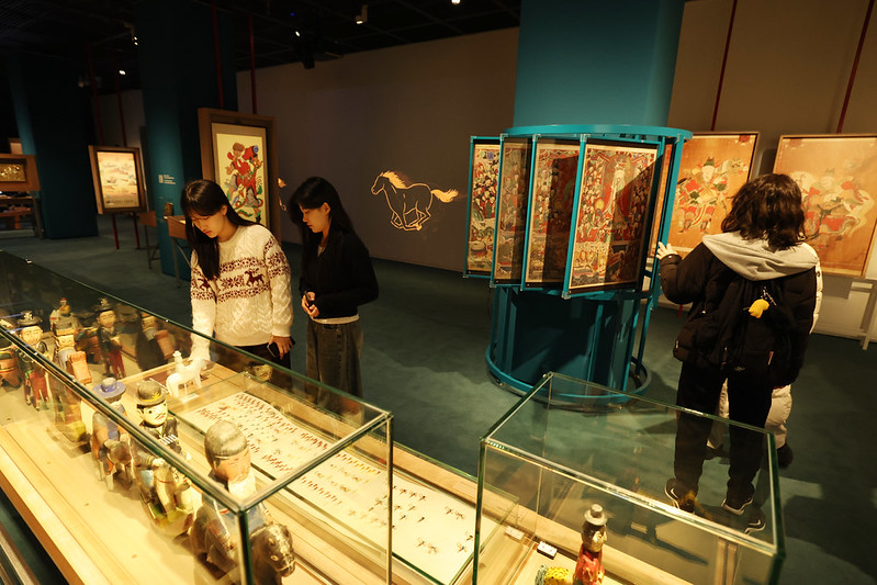 Anlässlich des Jahres des Feuerpferdes findet die Sonderausstellung “The Famous Feast of the Horse” bis zum 2. März 2026 im National Folk Museum of Korea in Jongno-gu, Seoul, statt ⓒ Park Daejin/korea.net 