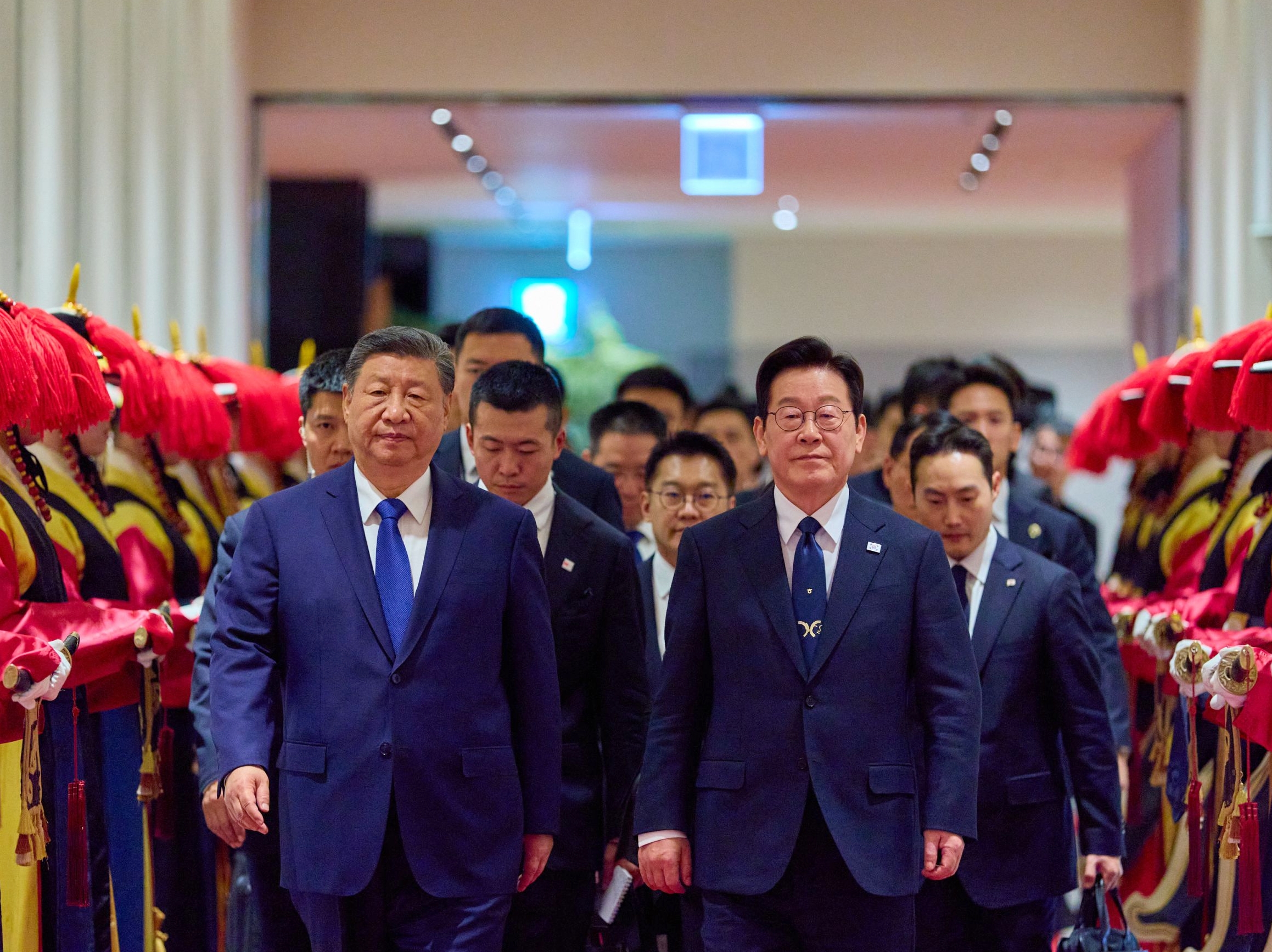Pr&auml;sident Lee Jae Myung reist vom 4. bis zum 7. Januar zu einem Staatsbesuch nach China. Foto von Lee Jae Myung (rechts) und dem chinesischen Staatspr&auml;sidenten Xi Jinping, die am 1. November am Staatsbankett zwischen Korea und China im Sono Calm in Gyeongju in der Provinz Gyeongsangbuk-do teilnehmen ⓒ Cheong Wa Dae