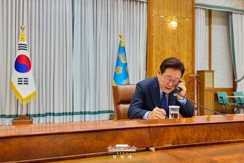Am 10. Februar telefoniert Pr&auml;sident Lee Jae Myung im Cheong Wa Dae mit NATO-Generalsekret&auml;r Mark Rutte ⓒ Cheong Wa Dae