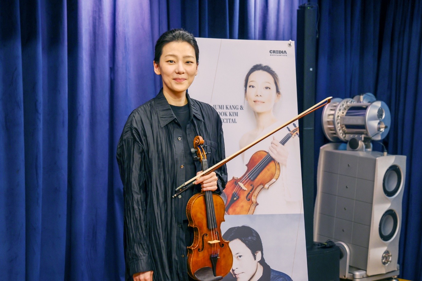 Am 7. Mai posiert die deutsch-koreanische Geigerin Clara-Jumi Kang im Credia Classic Club in Jongno-gu, Seoul, w&auml;hrend der Pressekonferenz vor Journalisten 