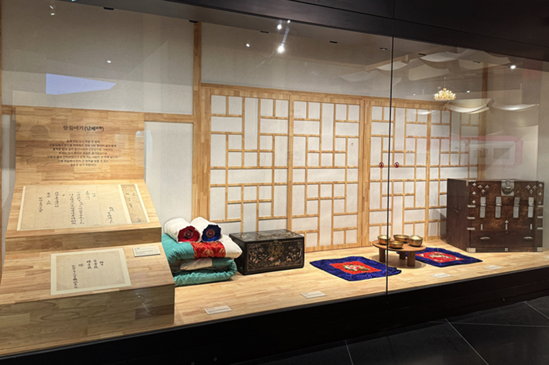 „Brautgemach” in der Sonderausstellung „Ulsan Wedding Chronicles” im Ulsan Museum