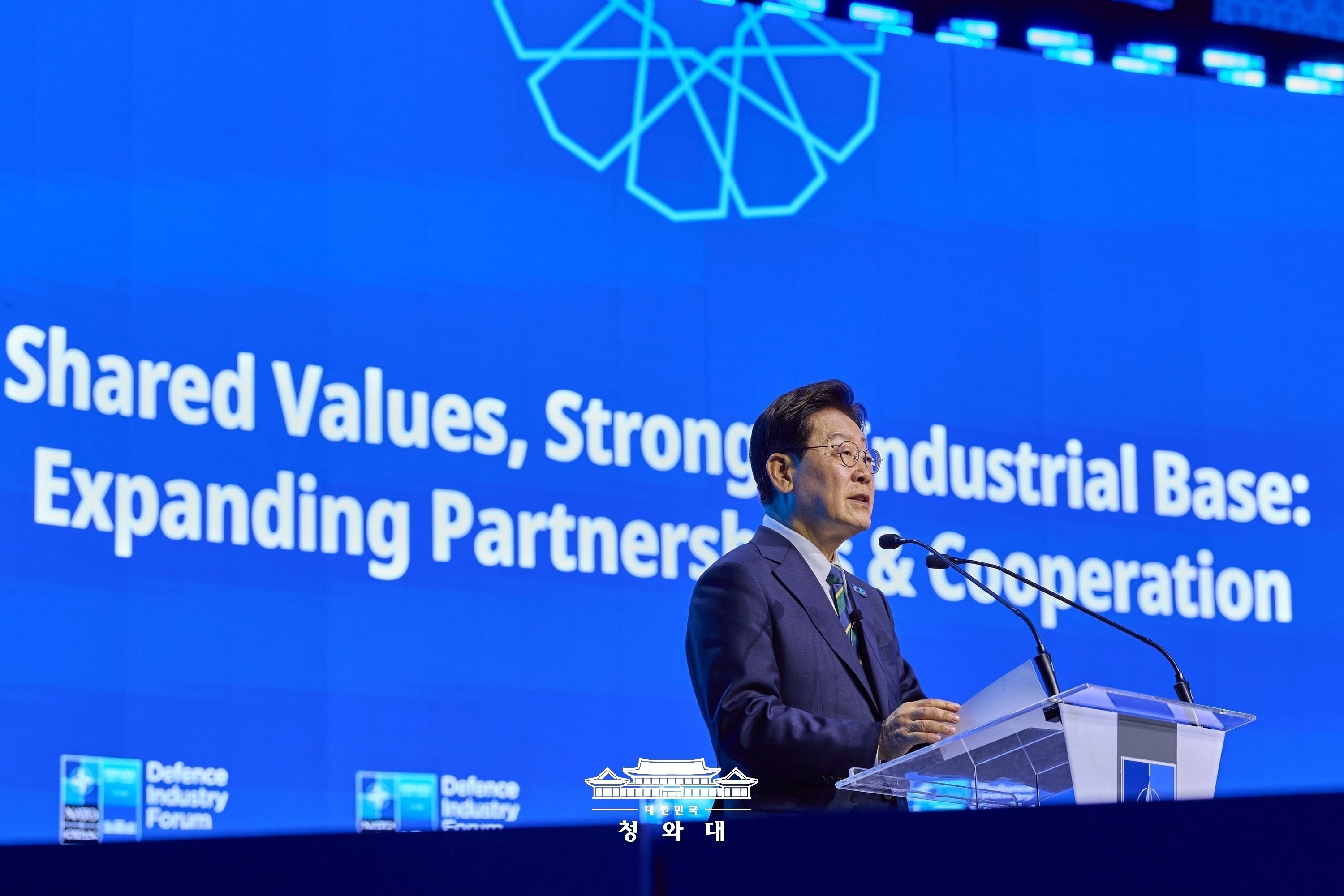 Am 7. Juli äußert sich Präsident Lee beim Forum der Verteidigungsindustrie auf dem NATO-Gipfel in Ankara in der Türkei ⓒ Cheong Wa Dae