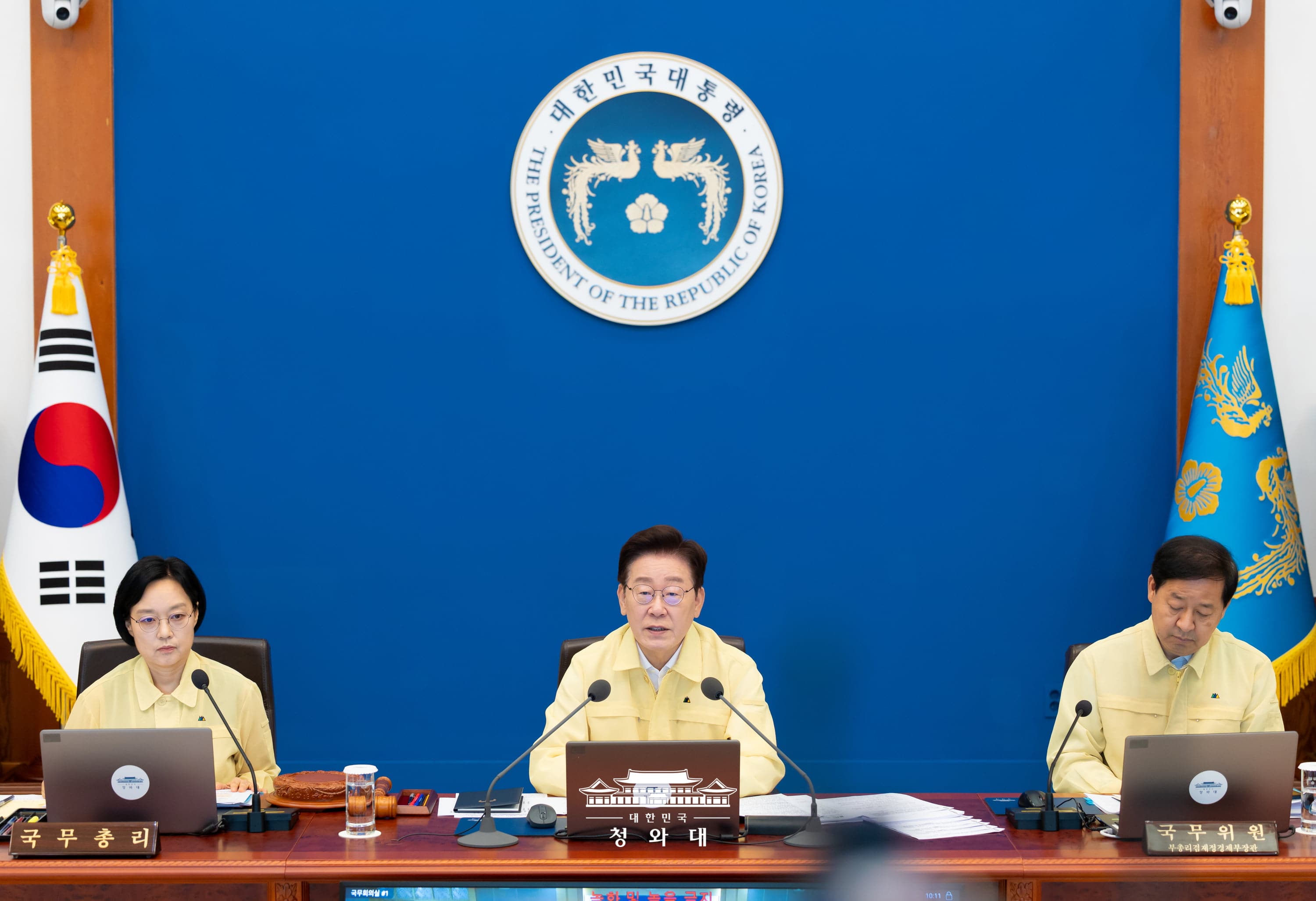 Am 18. August äußert sich Präsident Lee Jae Myung (Mitte) bei der 36. Kabinettsitzung im Cheong Wa Dae in Jongno-gu, Seoul ⓒ Cheong Wa Dae