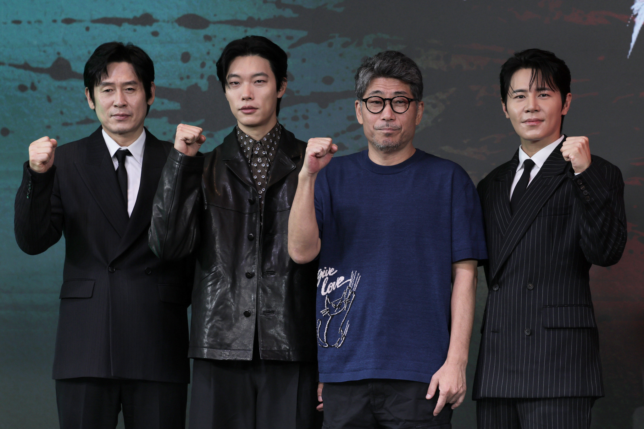 Am 20. August findet im Hotel Naru Seoul MGallery in Mapo-gu, Seoul, die Pressekonferenz zur Netflix-Serie „Mousetrap“ statt. Von links: Schauspieler Sul Kyung-gu und Ryu Jun-yeol, Regisseur Kim Hong-sun sowie Schauspieler Lee Kyoo-hyung ⓒ Park Daejin/korea.net 