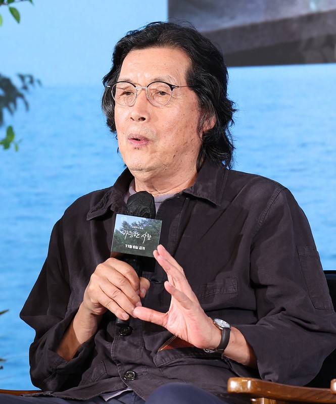 Am 25. August &auml;u&szlig;ert sich Regisseur Lee Chang-dong bei der Pressekonferenz zu seinem neuen Netflix-Film &bdquo;Possible Love&ldquo; im Hotel Naru Seoul MGallery in Mapo-gu, Seoul ⓒ Park Daejin/korea.net