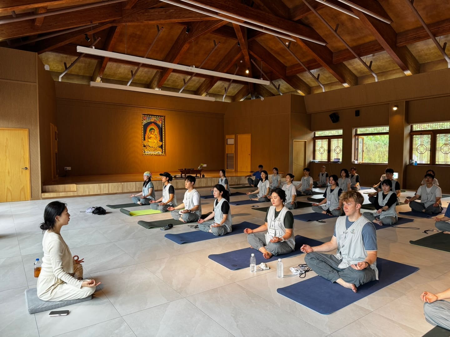 Foto: Ein Meditationsprogramm im Naksansa-Tempel in Yangyng ⓒ Cultural Corps of Korean Buddhism