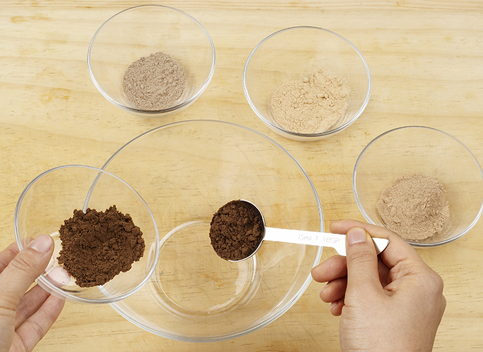 Jehotang is made from ground Oriental medicinal herbs.