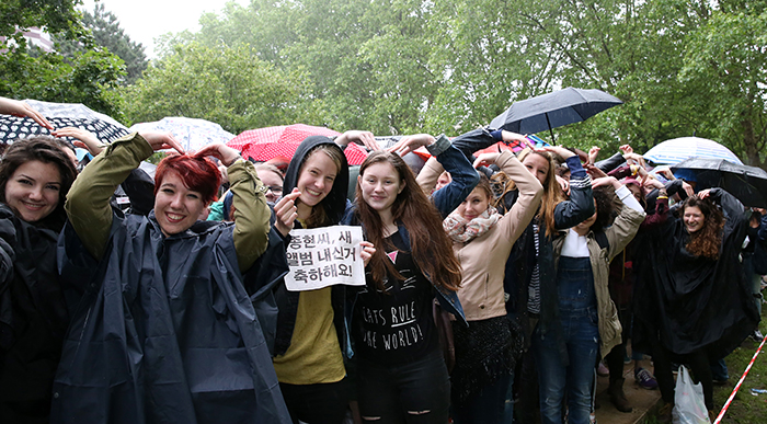 Despite the rainy weather, K-pop fans from across Europe are delighted to attend a pop concert that's part of KCON France 2016, in Paris on June 2.