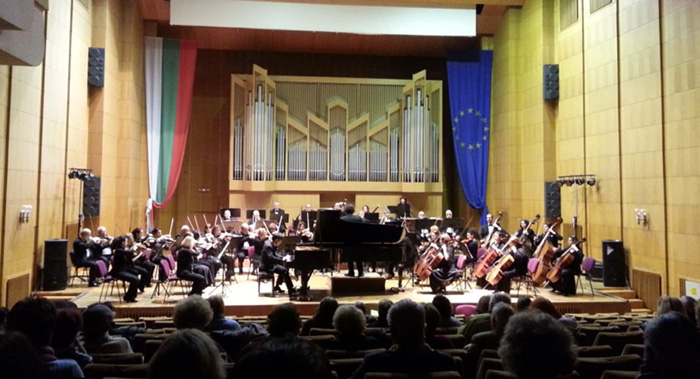 Lee_Young_chil_Bulgaria_Performance_01.jpg