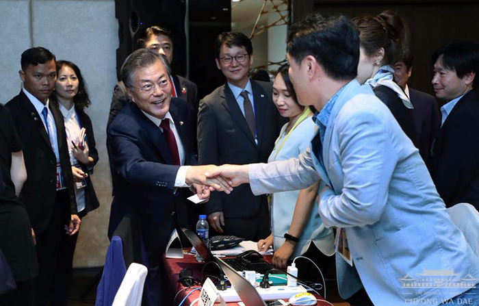 President_Manila_Press_Conference_02.jpg