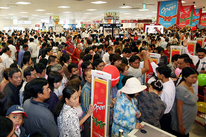 Lotte Marts Filiale im Süden von Ho Chi Minh City ist gut besucht.