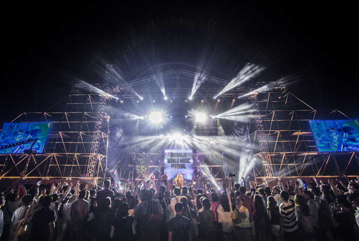 festival-150720-7.jpg