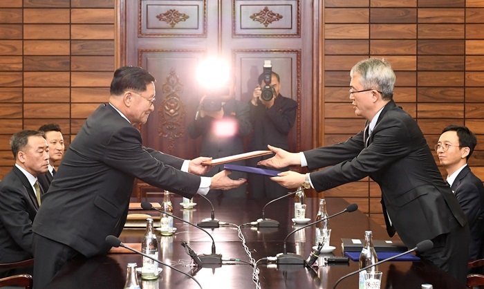 koreantalks_01.jpg