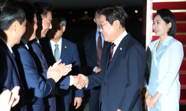 Rückkehr von Präsident Lee nach dem G7-Gipfeltreffen
